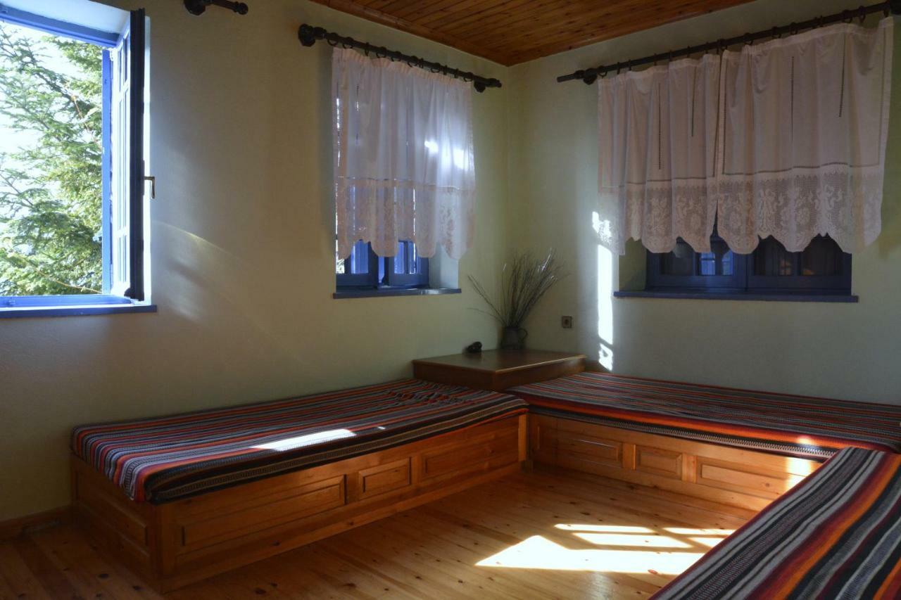 Гостевой дом Petroto House Fragkades Экстерьер фото